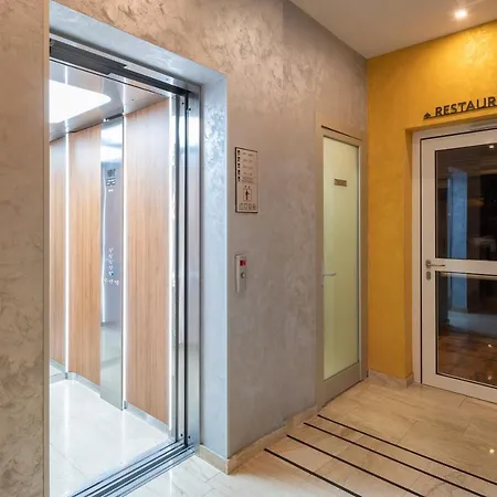 Hotel apartamentowy 9