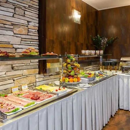 9 Aparthotel