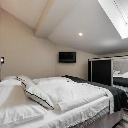 Aparthotel 9 Makarska