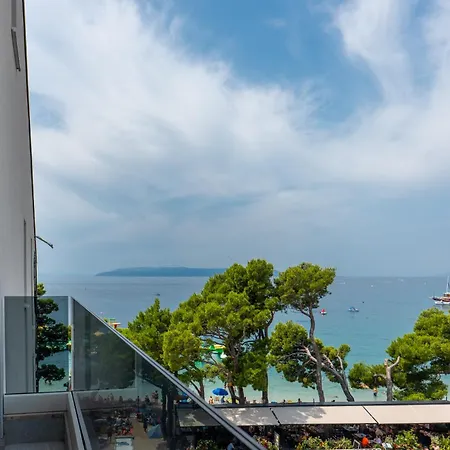 9 Makarska