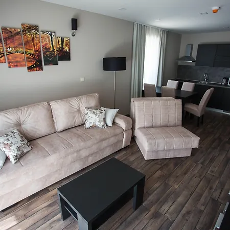 9 Aparthotel 4*