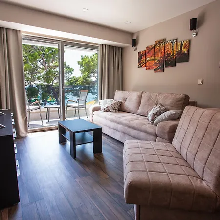9 Aparthotel