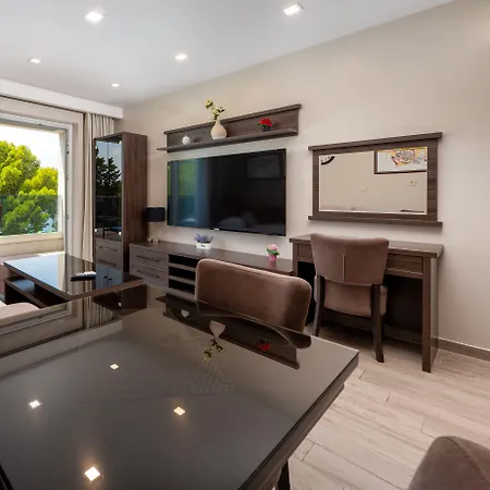 Aparthotel 9 Makarska