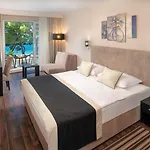 9 Aparthotel