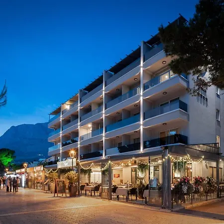 Lägenhetshotell 9 Makarska