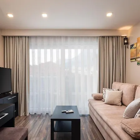 9 Aparthotel