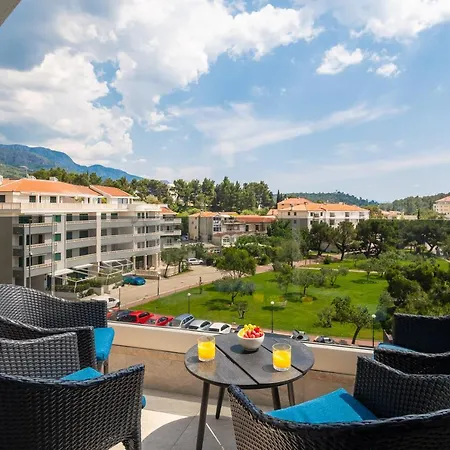 9 Aparthotel