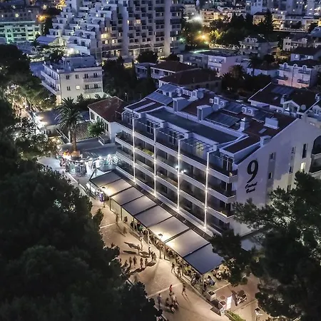 9 Aparthotel 4*