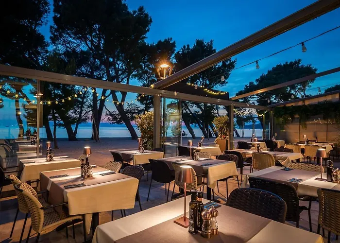 9 Apartahotel 4*