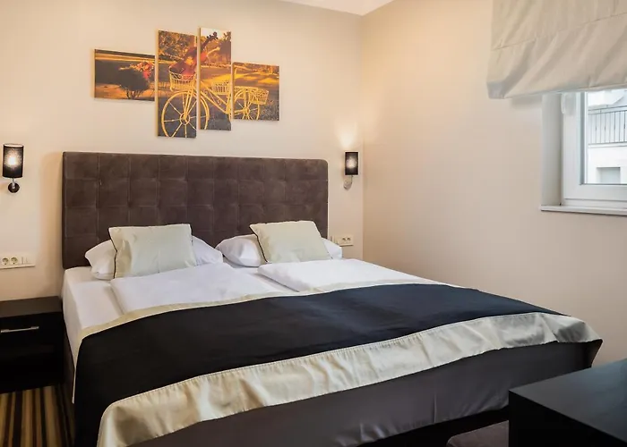 9 Apartahotel