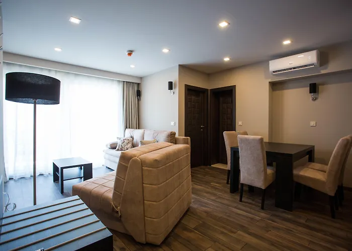 9 Apartahotel 4*
